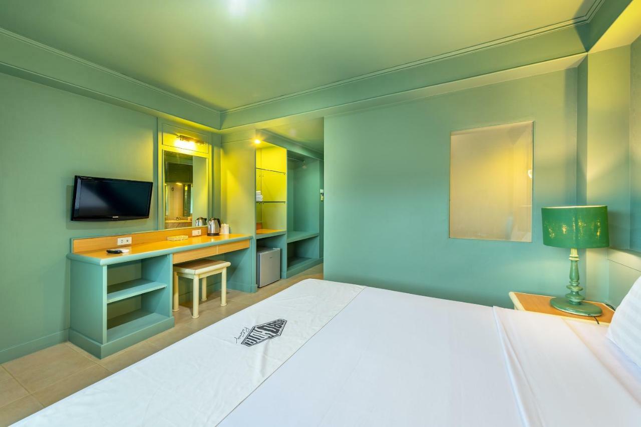 Patong Beachfront Boutique Hotel Exterior foto