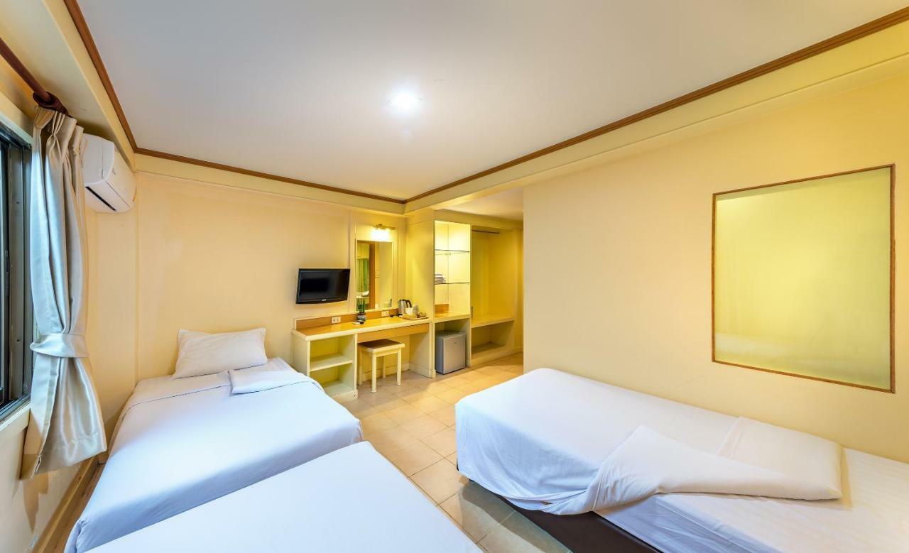 Patong Beachfront Boutique Hotel Exterior foto